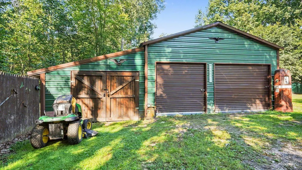 2410 S Loomis Road Chippewa Township, MI 48858