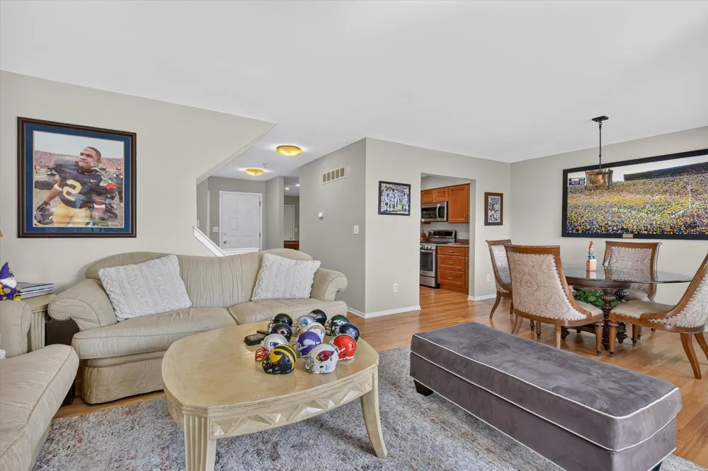 117 Ponds View Drive Ann Arbor City, MI 48103