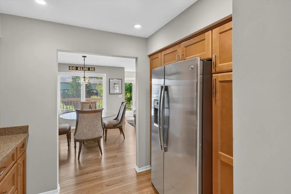 117 Ponds View Drive Ann Arbor City, MI 48103