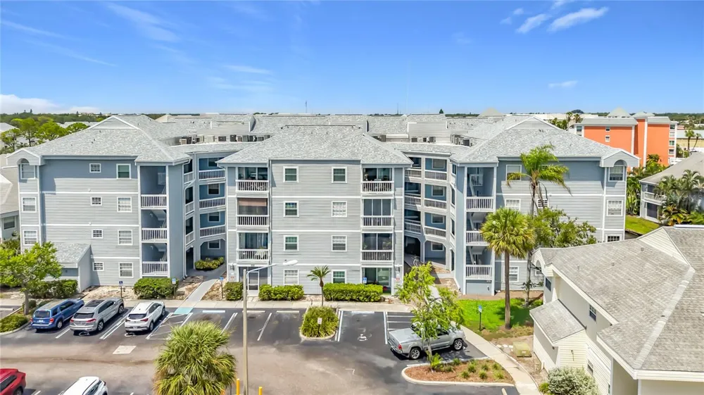 6810 STONES THROW CIRCLE #13302 St Petersburg, FL 33710