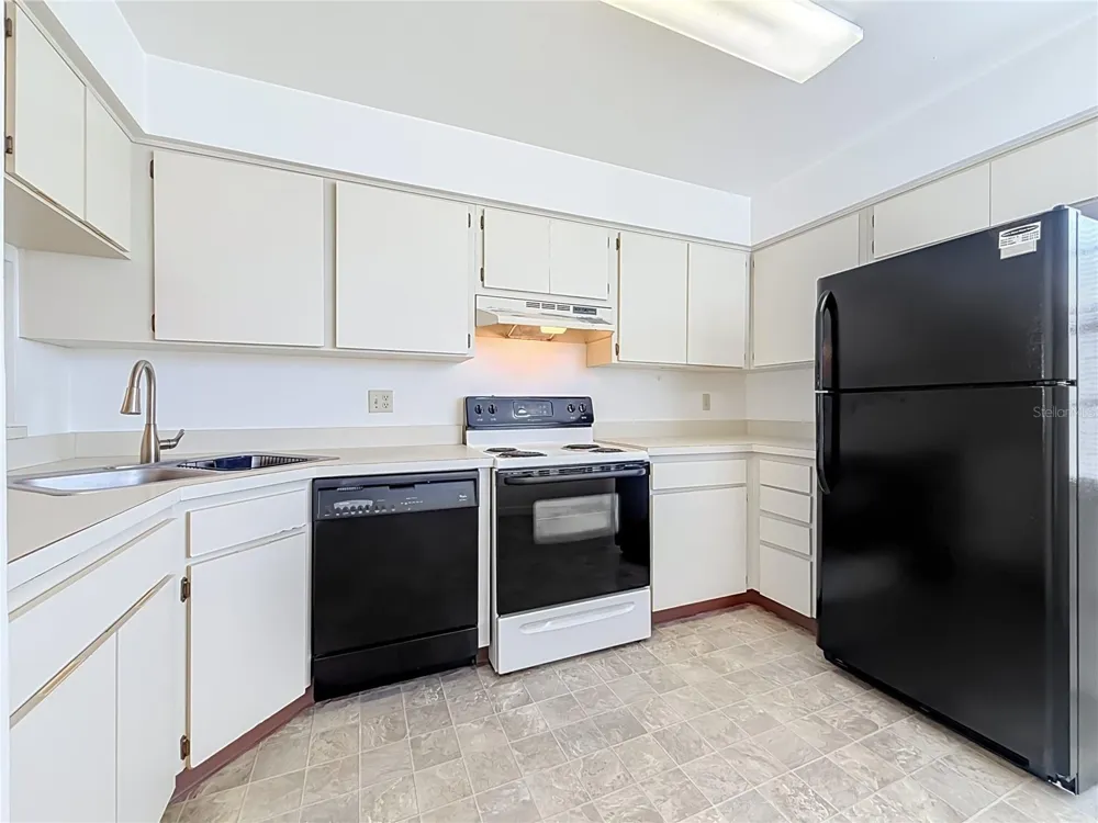 6810 STONES THROW CIRCLE #13302 St Petersburg, FL 33710