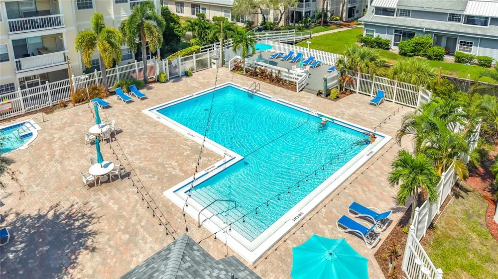 6810 STONES THROW CIRCLE #13302 St Petersburg, FL 33710