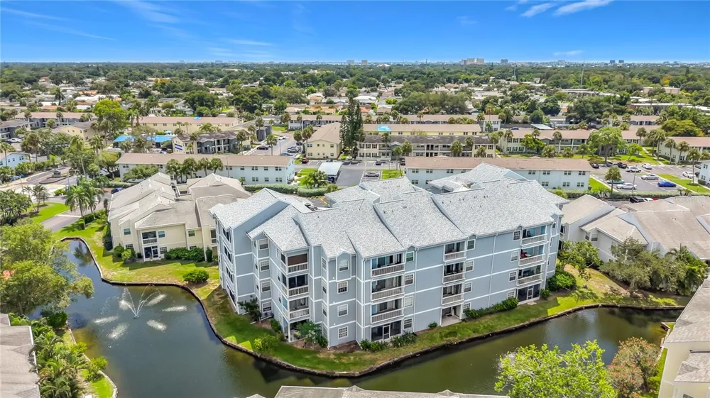 6810 STONES THROW CIRCLE #13302 St Petersburg, FL 33710