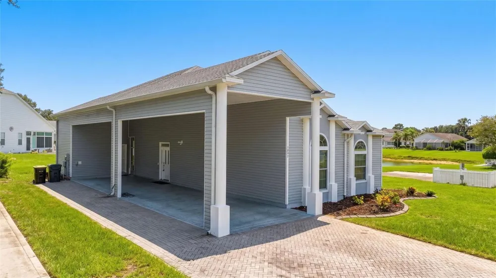 1097 CARAVAN LOOP Polk City, FL 33868