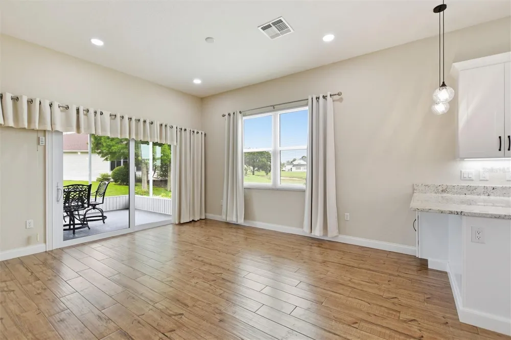 1097 CARAVAN LOOP Polk City, FL 33868