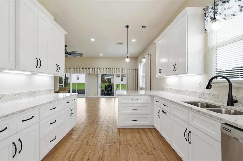 1097 CARAVAN LOOP Polk City, FL 33868