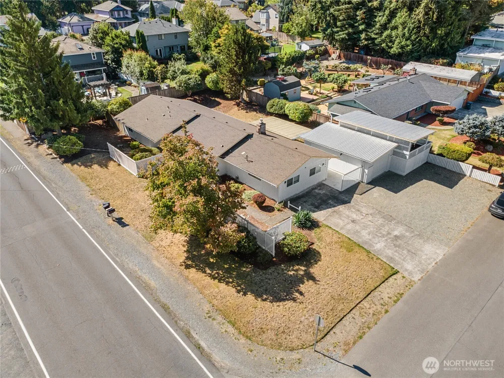 2104 SE 7th Street Puyallup, WA 98372