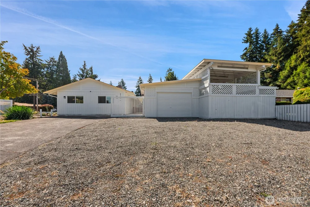 2104 SE 7th Street Puyallup, WA 98372