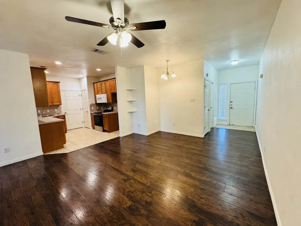 1622 Summer Hill Court Granbury, TX 76048