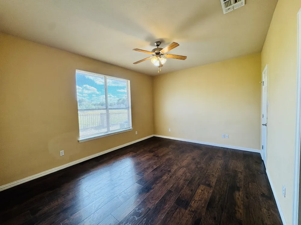 1622 Summer Hill Court Granbury, TX 76048