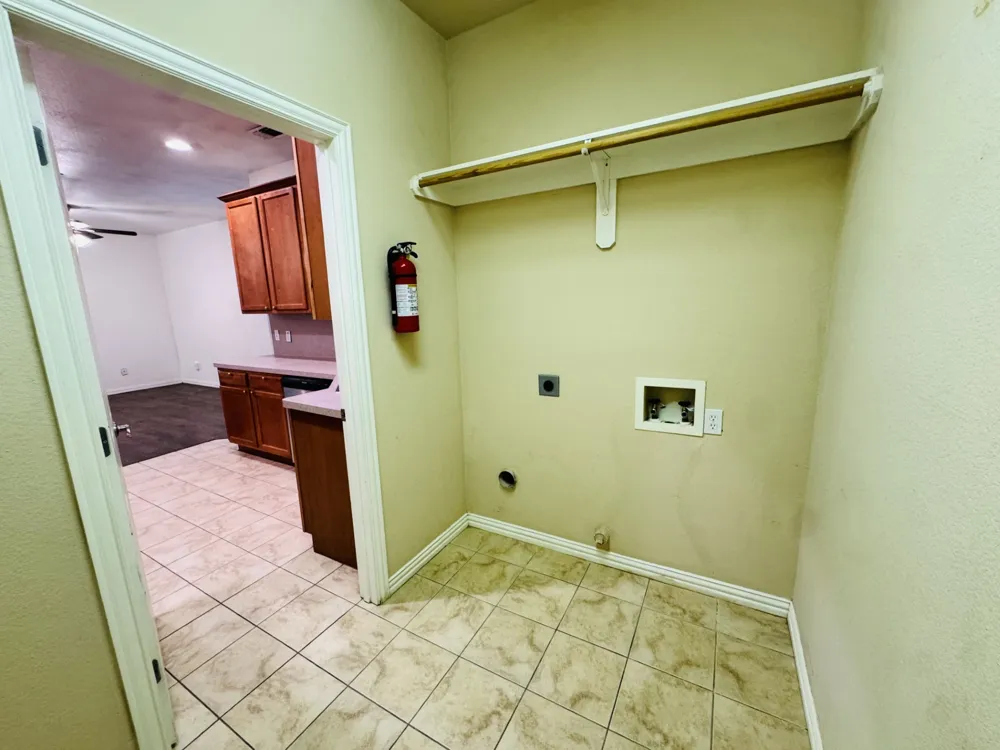 1622 Summer Hill Court Granbury, TX 76048