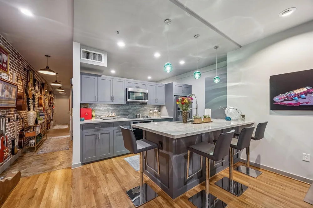 917 Main Street #506 Houston, TX 77002
