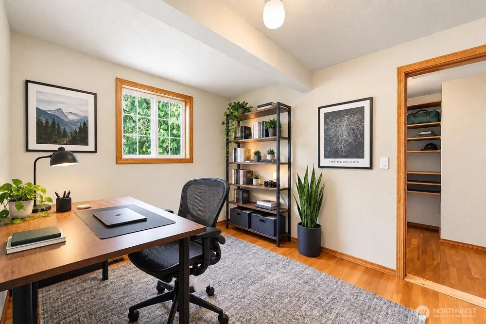 18404 W Spring Lake Drive SE Renton, WA 98058