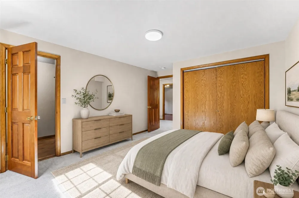 18404 W Spring Lake Drive SE Renton, WA 98058
