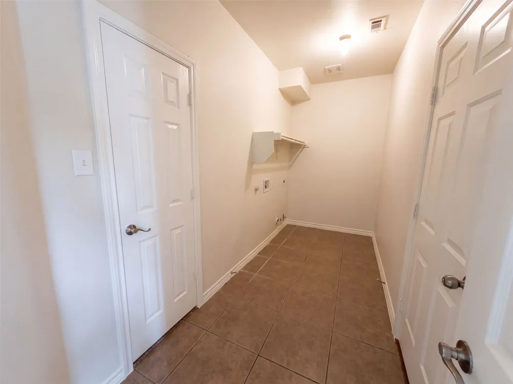 1803 High Meadow Street Glenn Heights, TX 75154
