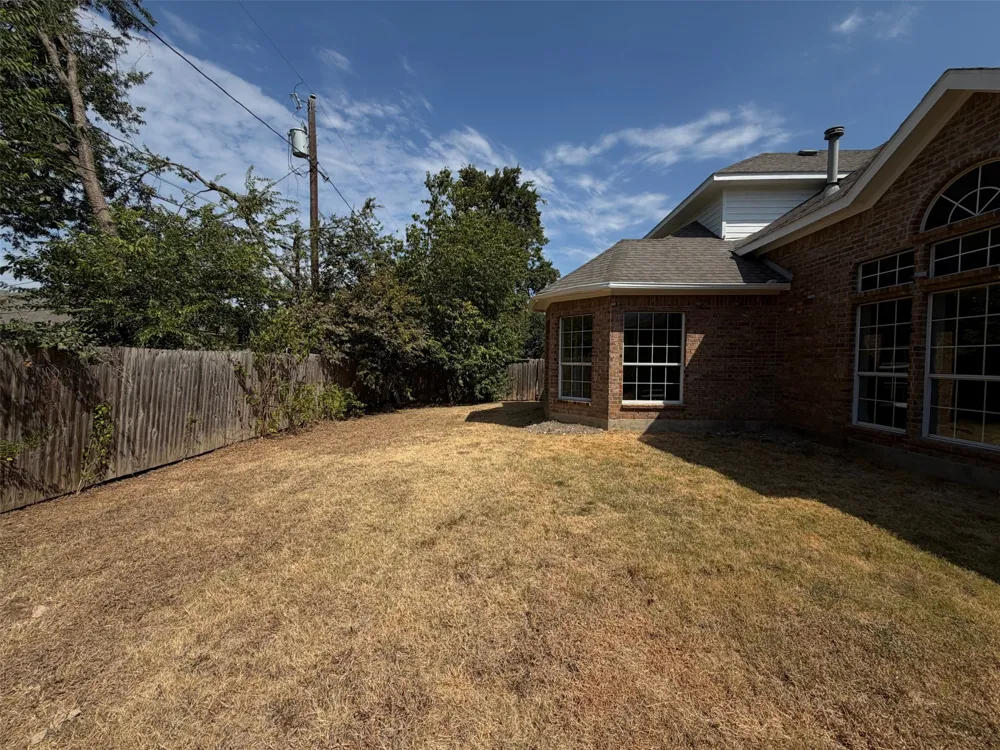 1803 High Meadow Street Glenn Heights, TX 75154