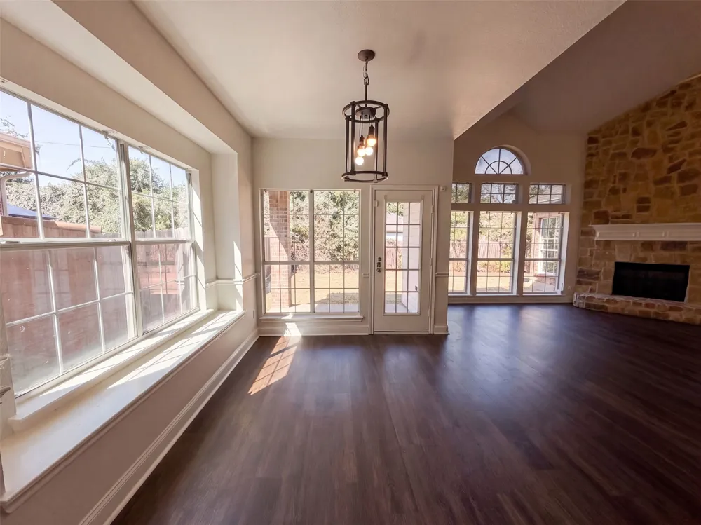 1803 High Meadow Street Glenn Heights, TX 75154