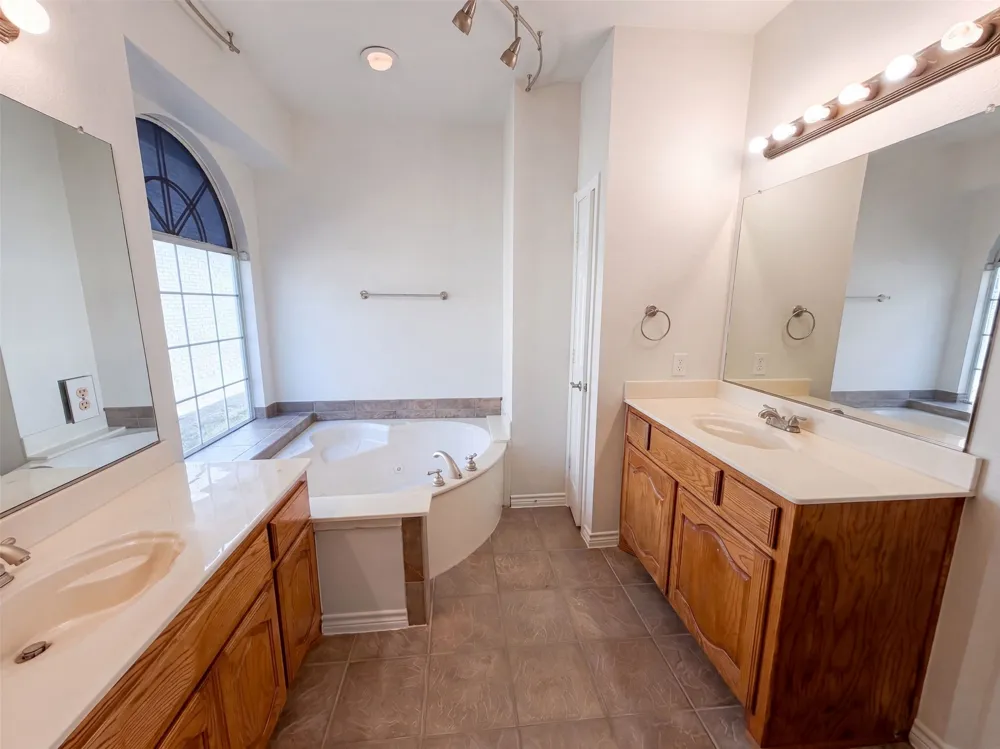 1803 High Meadow Street Glenn Heights, TX 75154