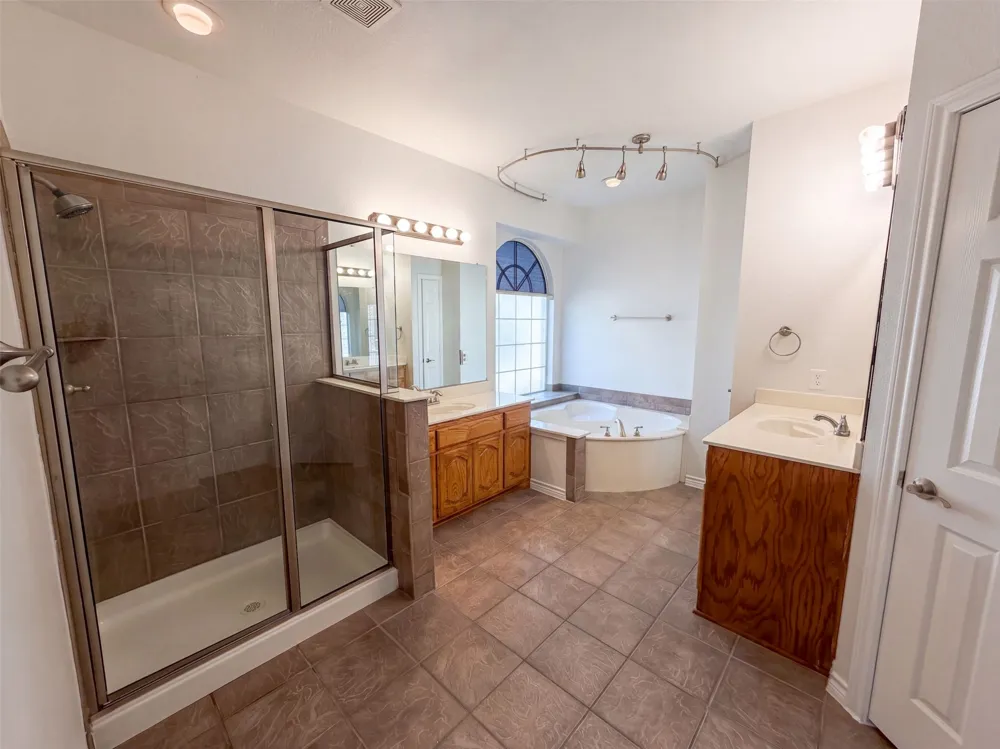 1803 High Meadow Street Glenn Heights, TX 75154