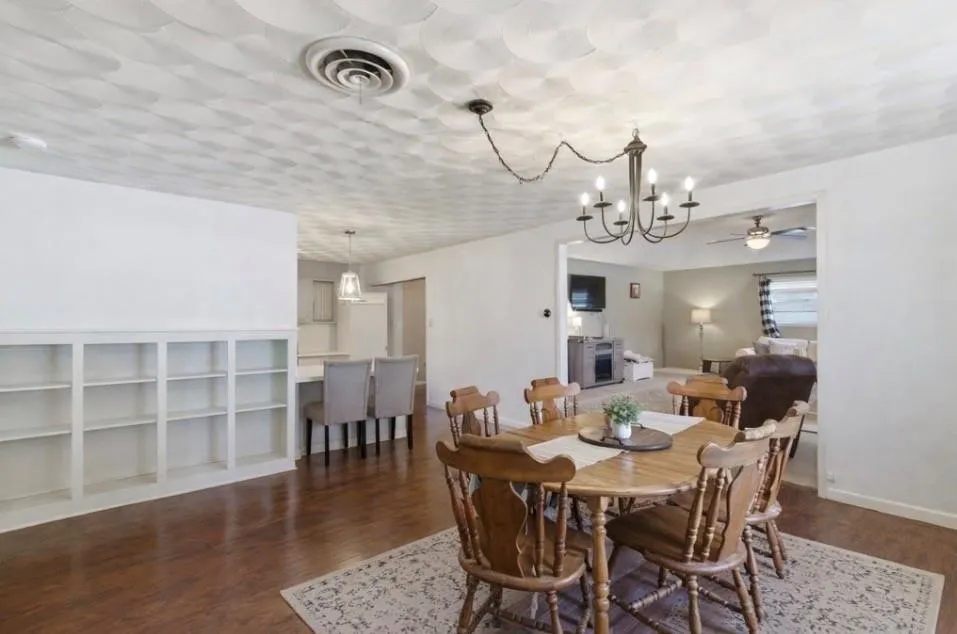 1224 Texas Street De Leon, TX 76444