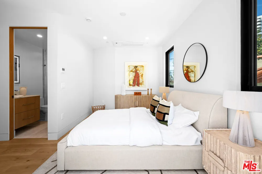 1325 Thayer Avenue Los Angeles, CA 90024