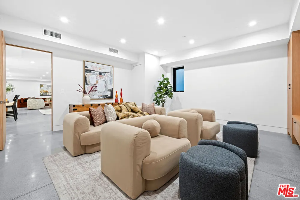 1325 Thayer Avenue Los Angeles, CA 90024
