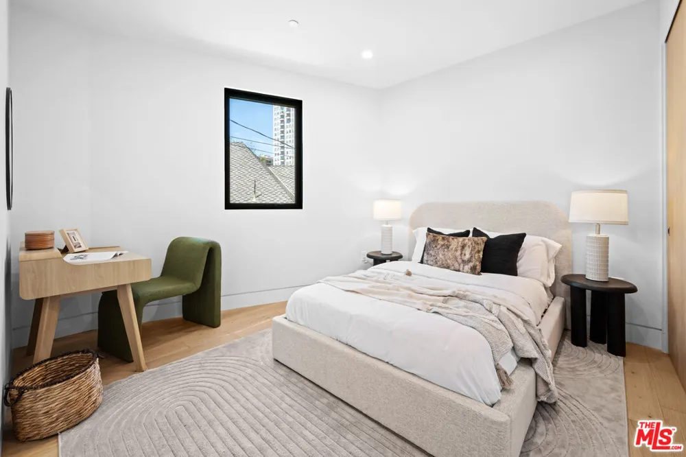 1325 Thayer Avenue Los Angeles, CA 90024