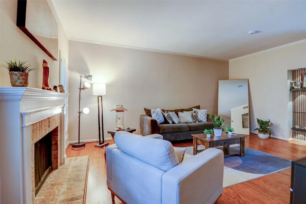 600 Wilcrest Drive #30 Houston, TX 77042