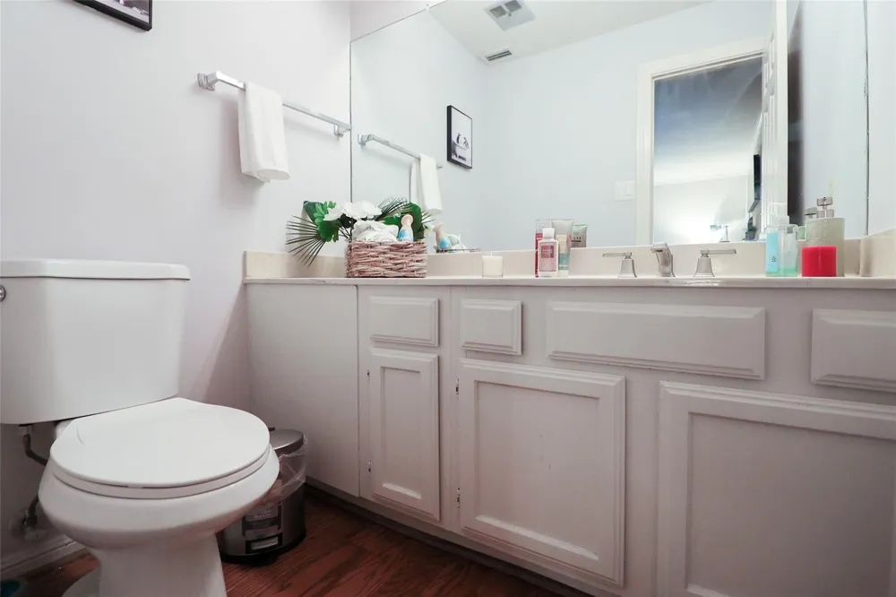 600 Wilcrest Drive #30 Houston, TX 77042