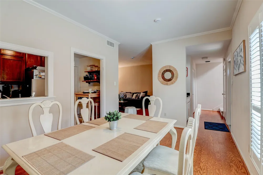 600 Wilcrest Drive #30 Houston, TX 77042