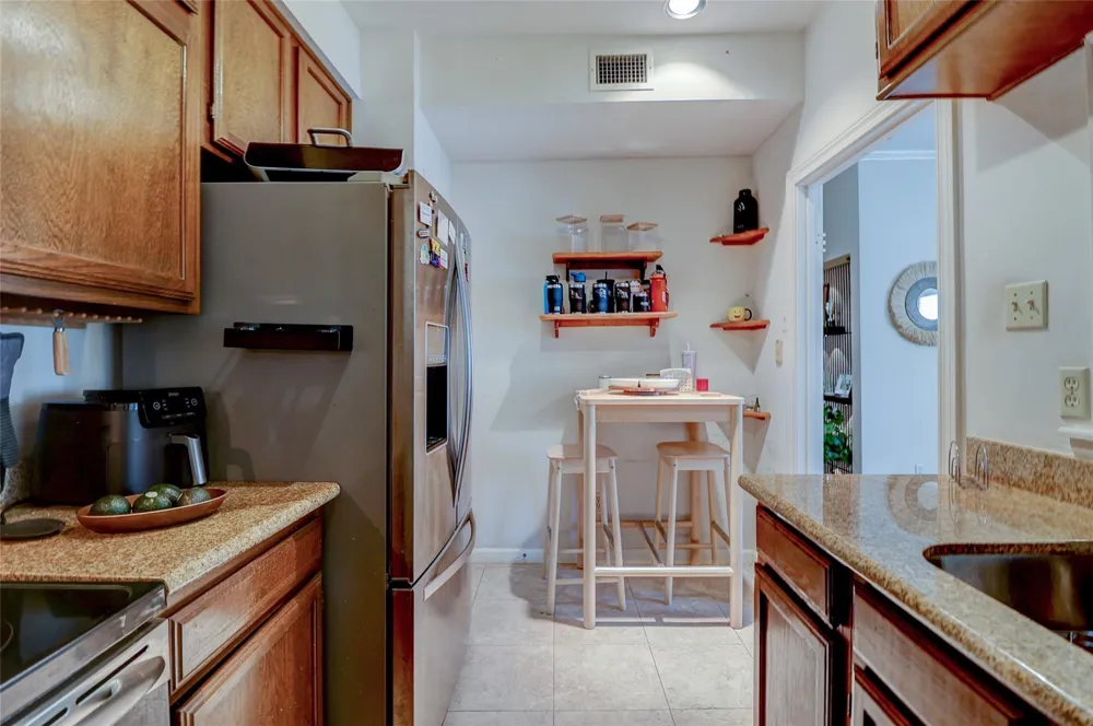 600 Wilcrest Drive #30 Houston, TX 77042