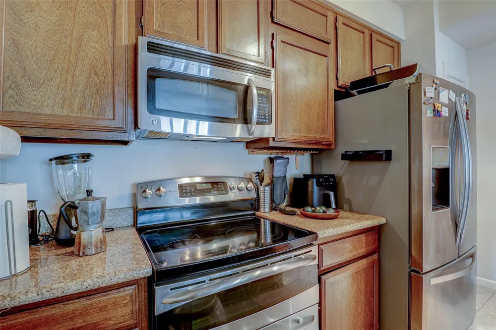 600 Wilcrest Drive #30 Houston, TX 77042
