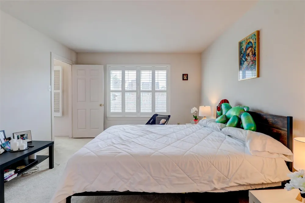 600 Wilcrest Drive #30 Houston, TX 77042