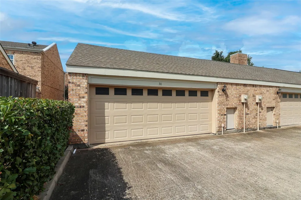 600 Wilcrest Drive #30 Houston, TX 77042