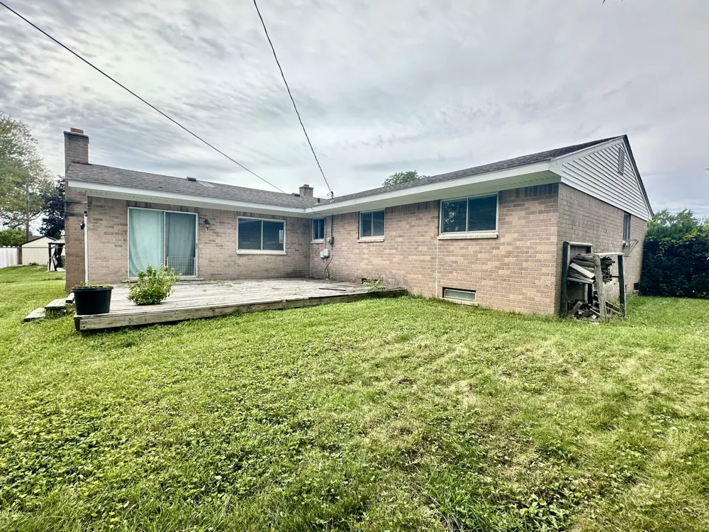 33829 Yuma Street Westland, MI 48185