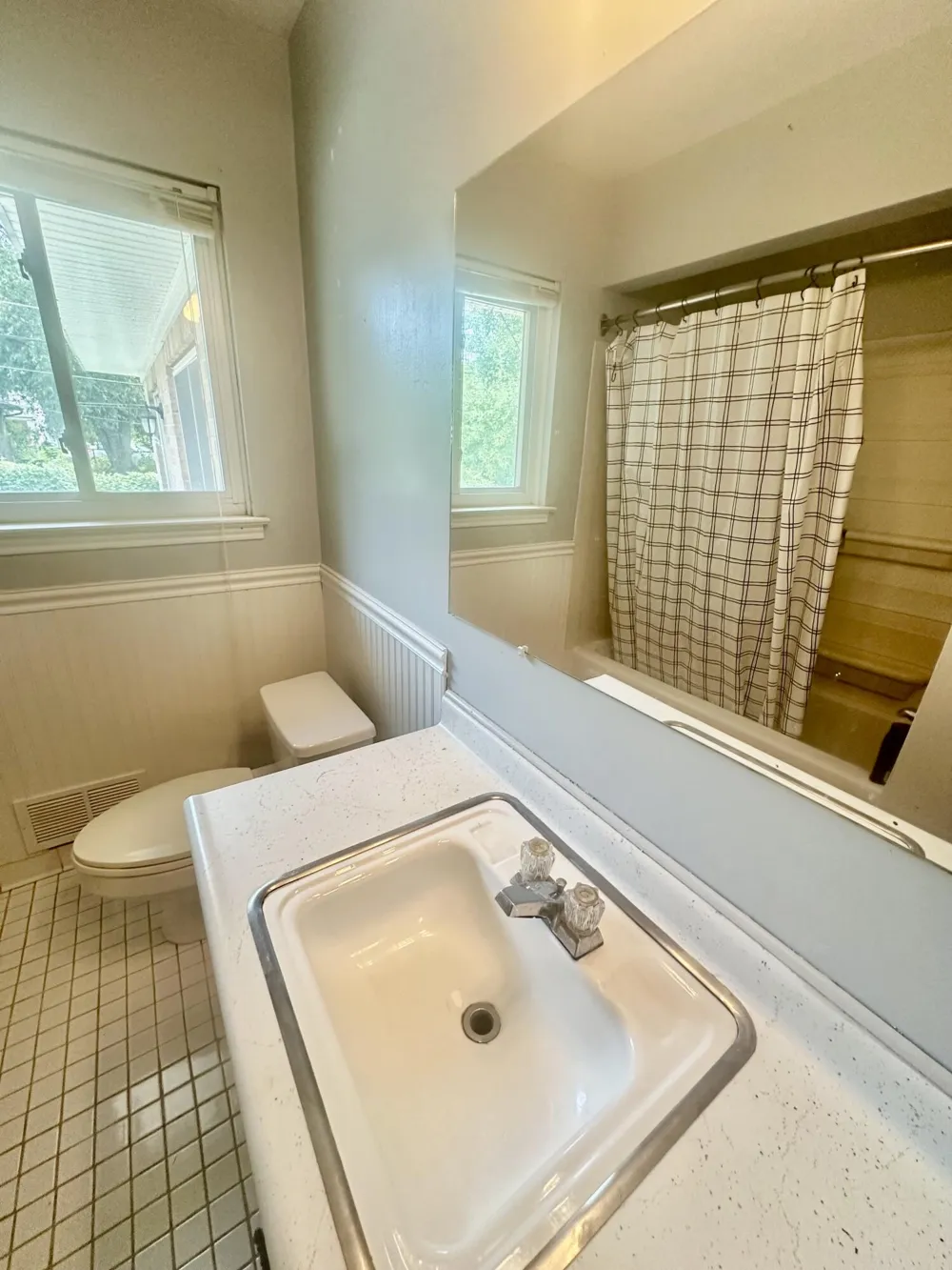 33829 Yuma Street Westland, MI 48185