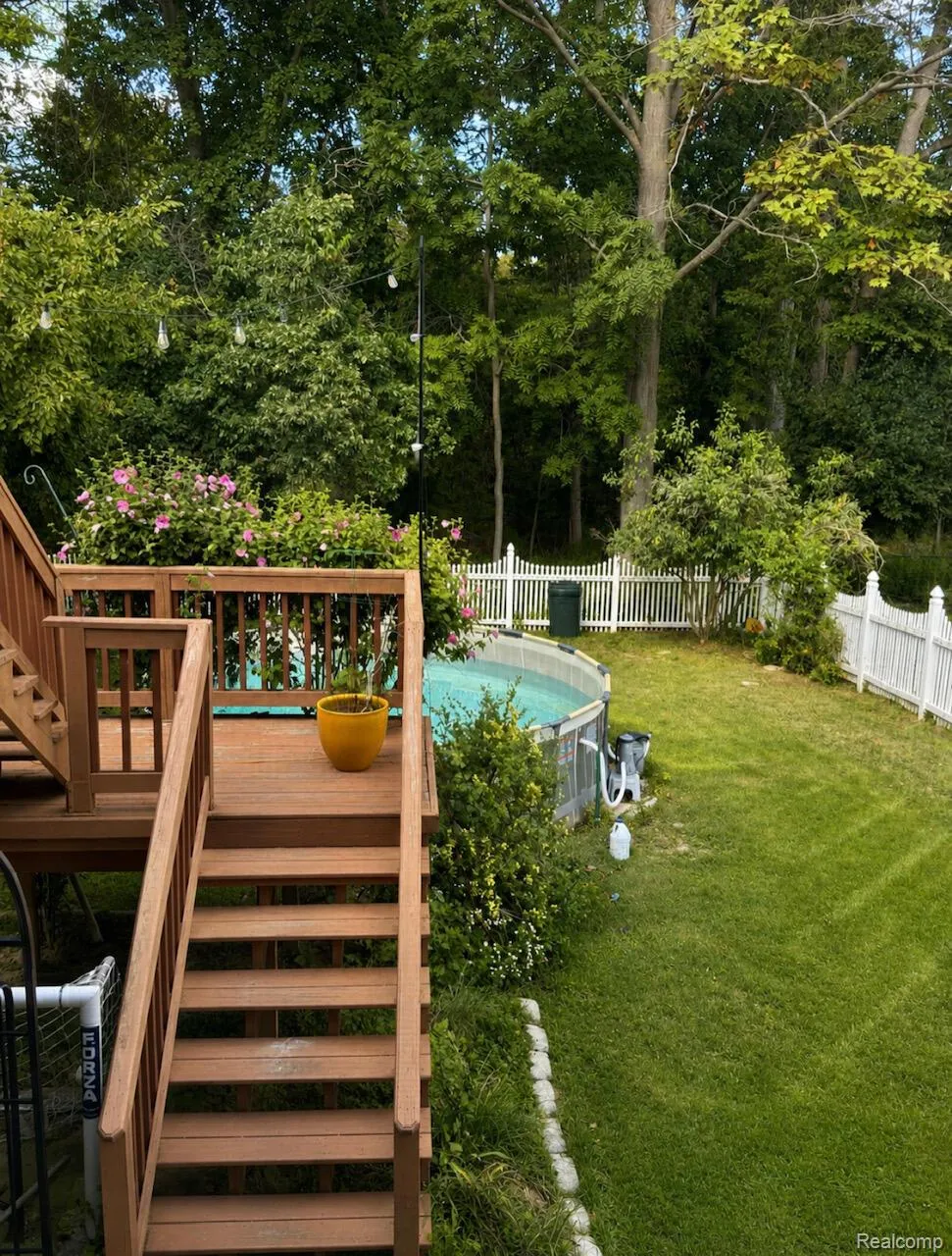 30128 Apple Grove Way Flat Rock City, MI 48134