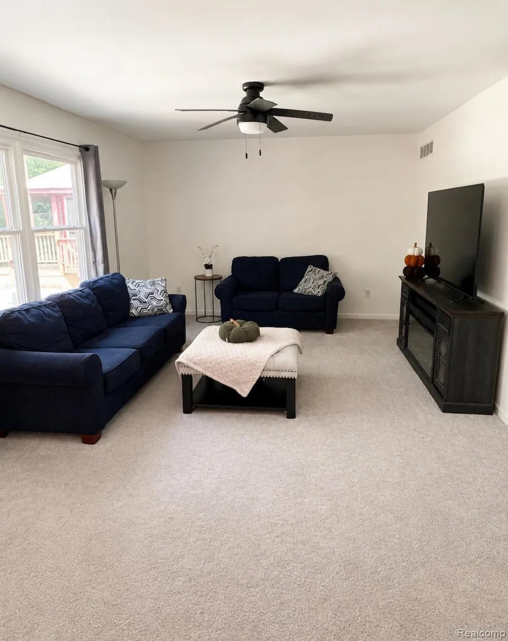 30128 Apple Grove Way Flat Rock City, MI 48134