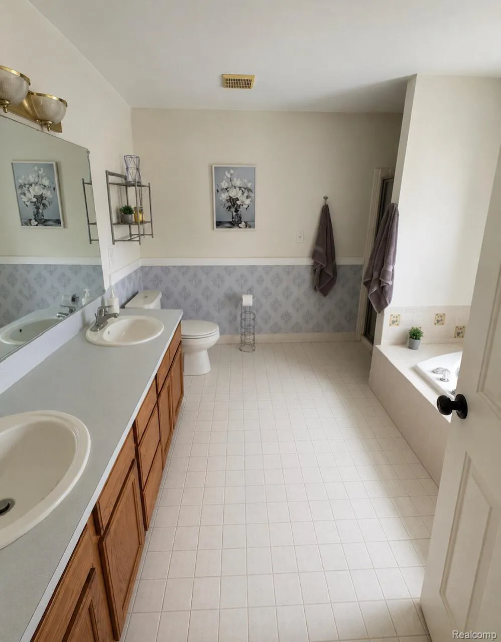 30128 Apple Grove Way Flat Rock City, MI 48134
