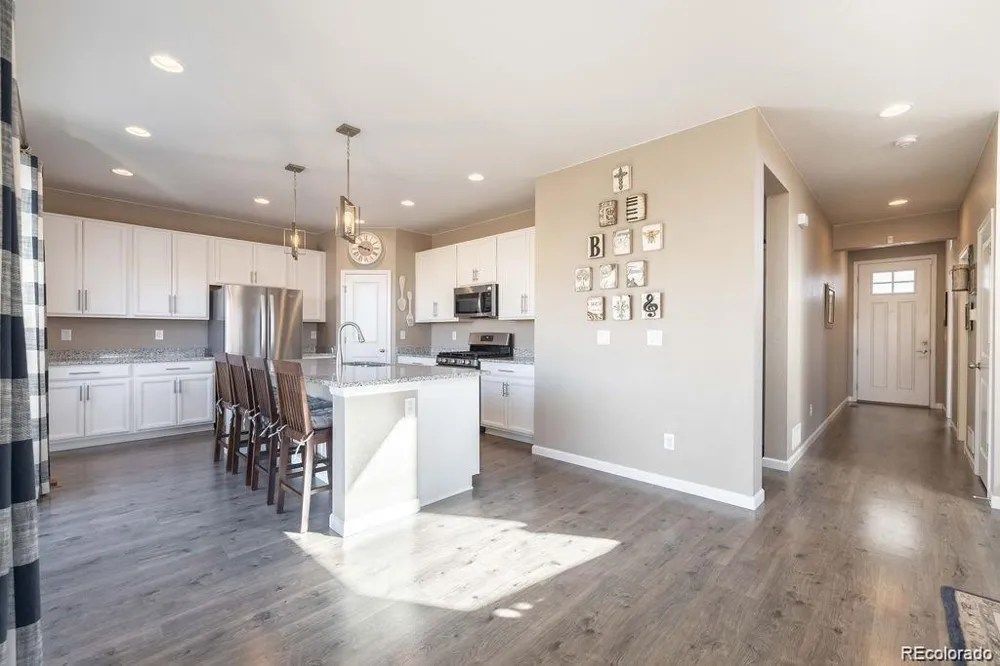 27827 E 8th Avenue Aurora, CO 80018