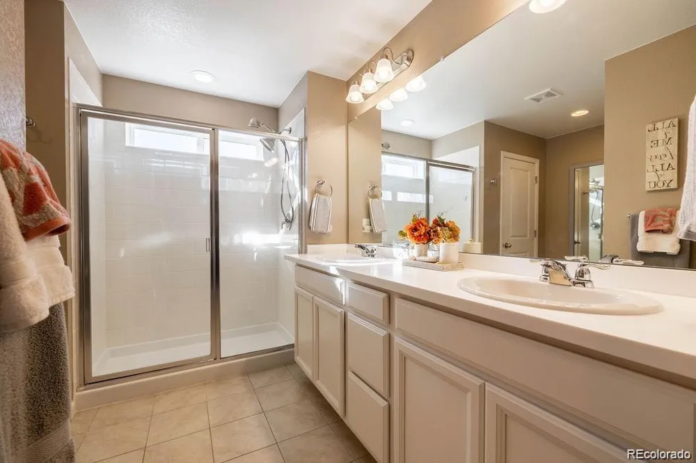 27827 E 8th Avenue Aurora, CO 80018