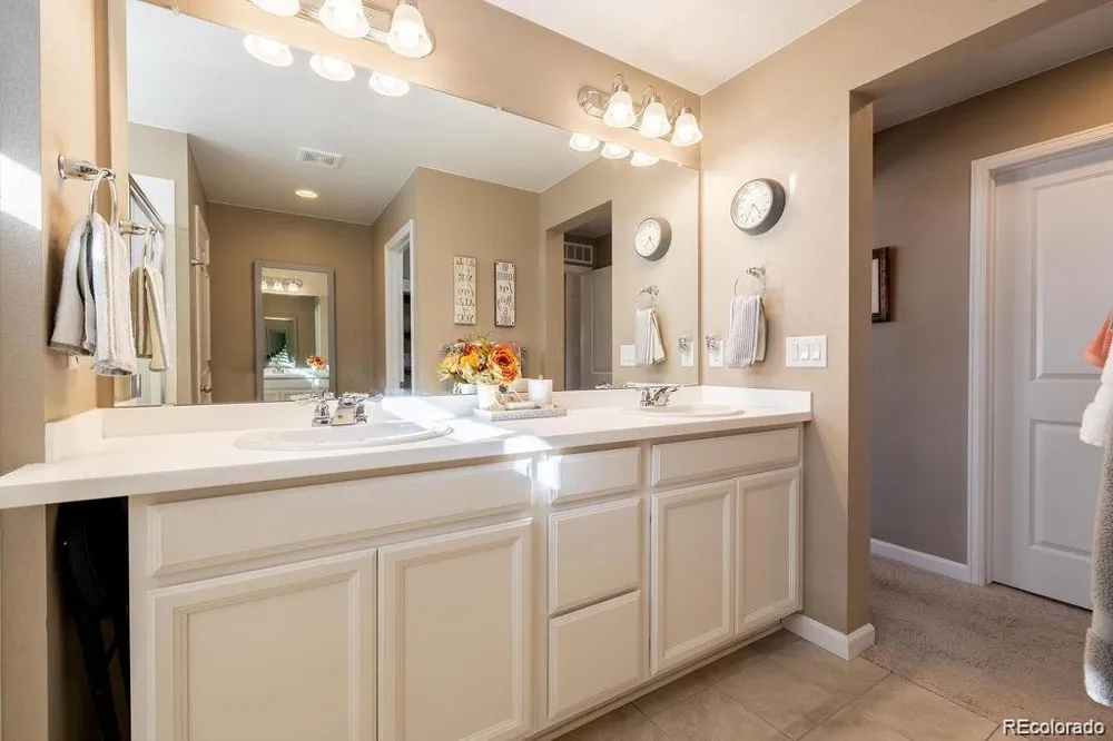 27827 E 8th Avenue Aurora, CO 80018