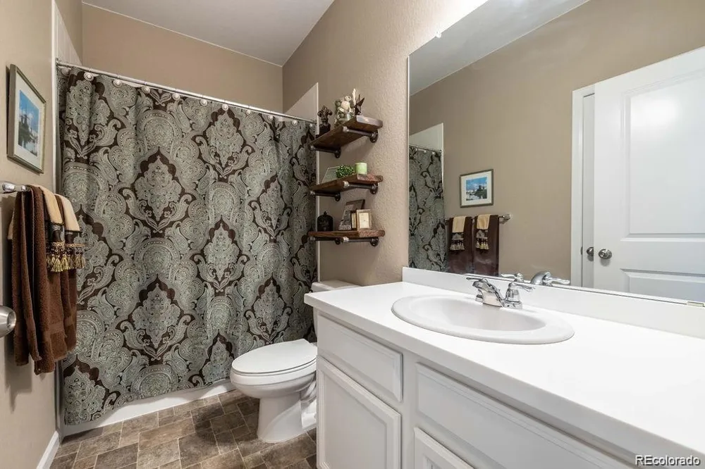 27827 E 8th Avenue Aurora, CO 80018