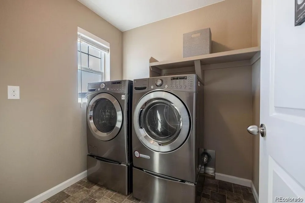 27827 E 8th Avenue Aurora, CO 80018