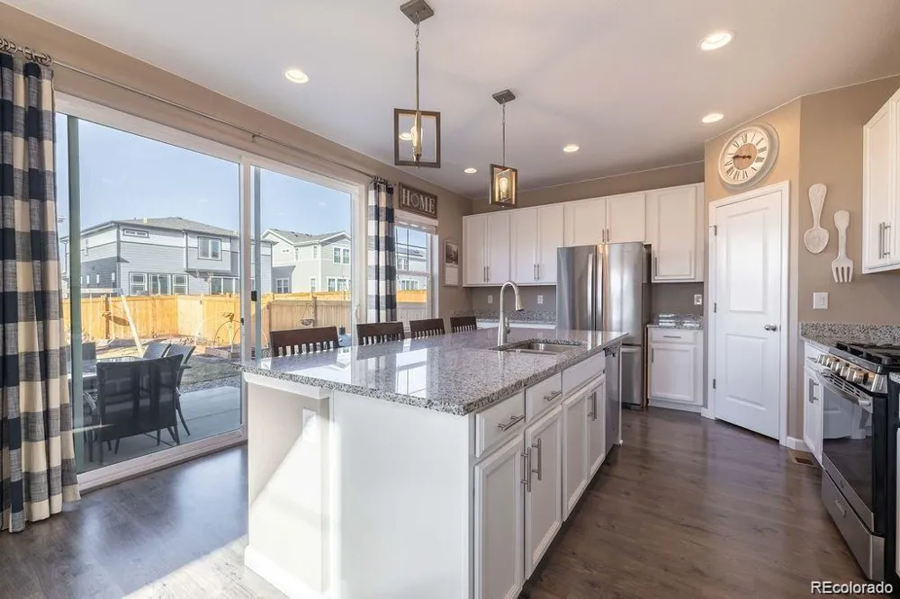 27827 E 8th Avenue Aurora, CO 80018