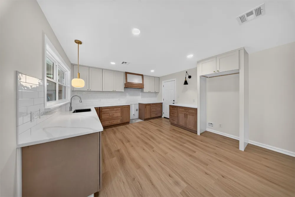 2176 S 77th East Avenue Tulsa, OK 74129