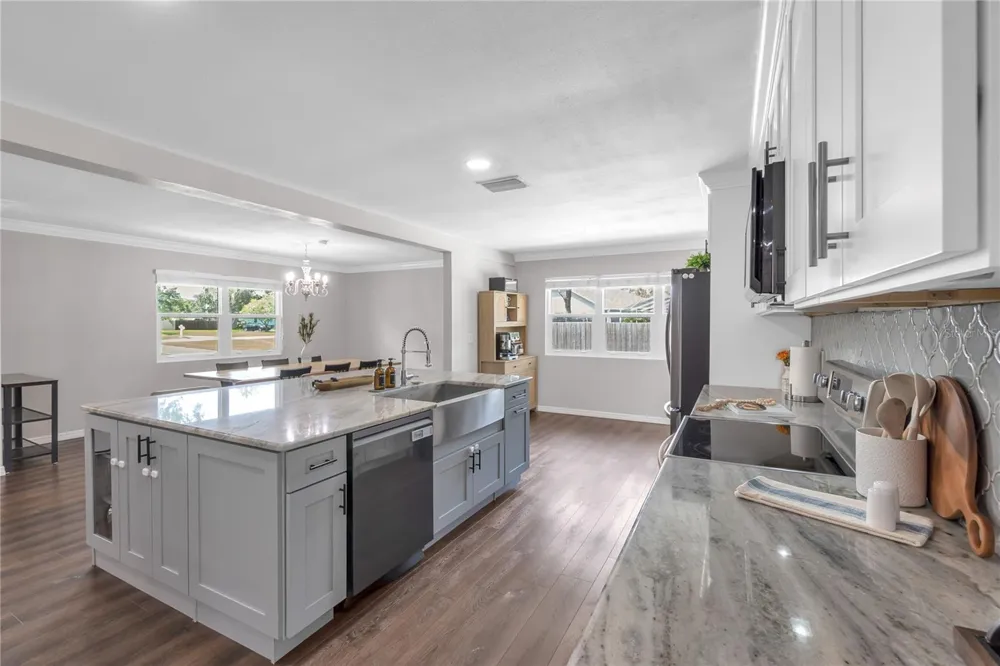 11304 LEPRECHAUN DRIVE Riverview, FL 33569