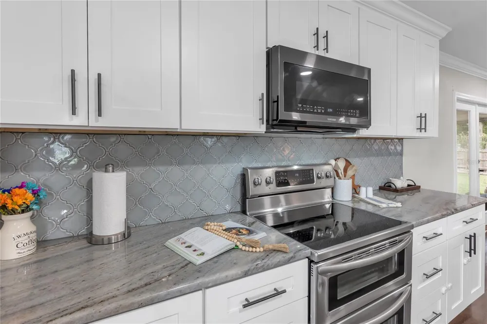 11304 LEPRECHAUN DRIVE Riverview, FL 33569