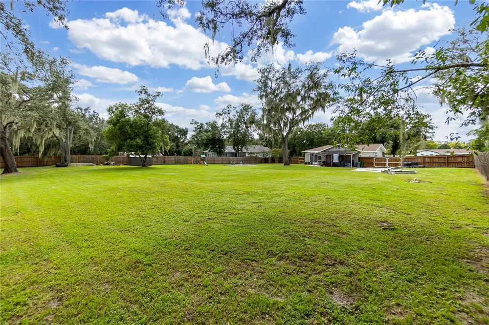 11304 LEPRECHAUN DRIVE Riverview, FL 33569