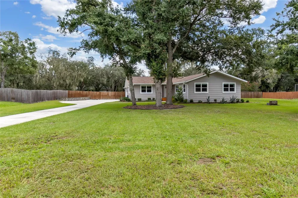 11304 LEPRECHAUN DRIVE Riverview, FL 33569